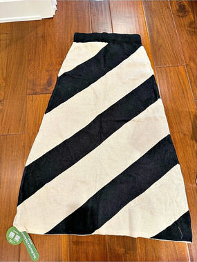 Oxknit Abstract Maxi Skirt in Black & Cream NWT
